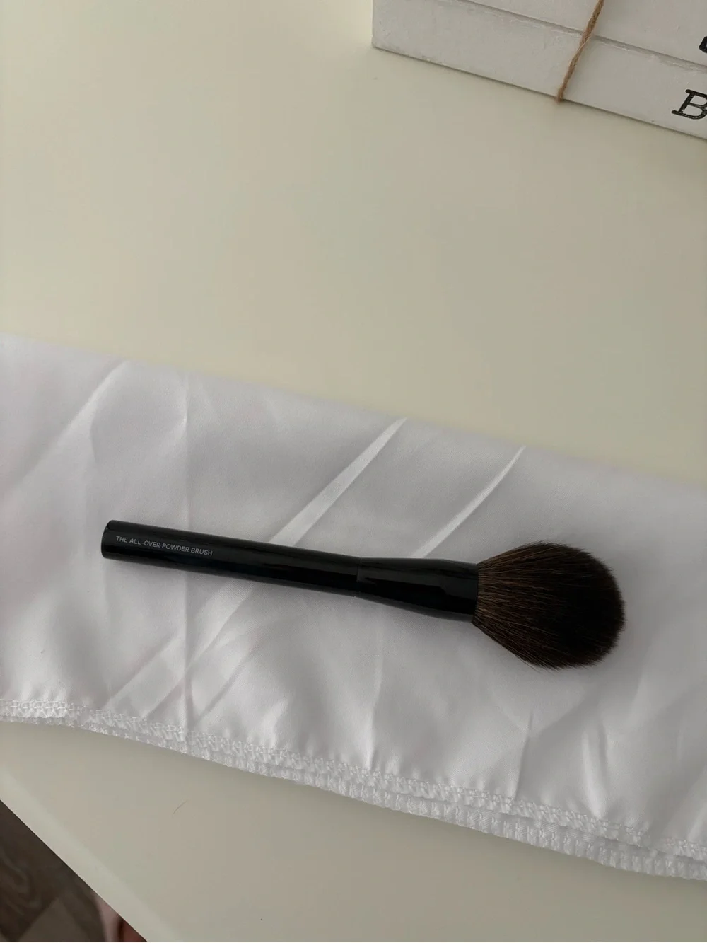 SAIE All Over Powder Brush